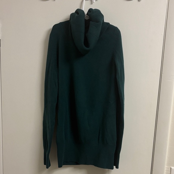 French Connection Sweaters - Women’s French Connection Hunter Green Turtleneck Sweater